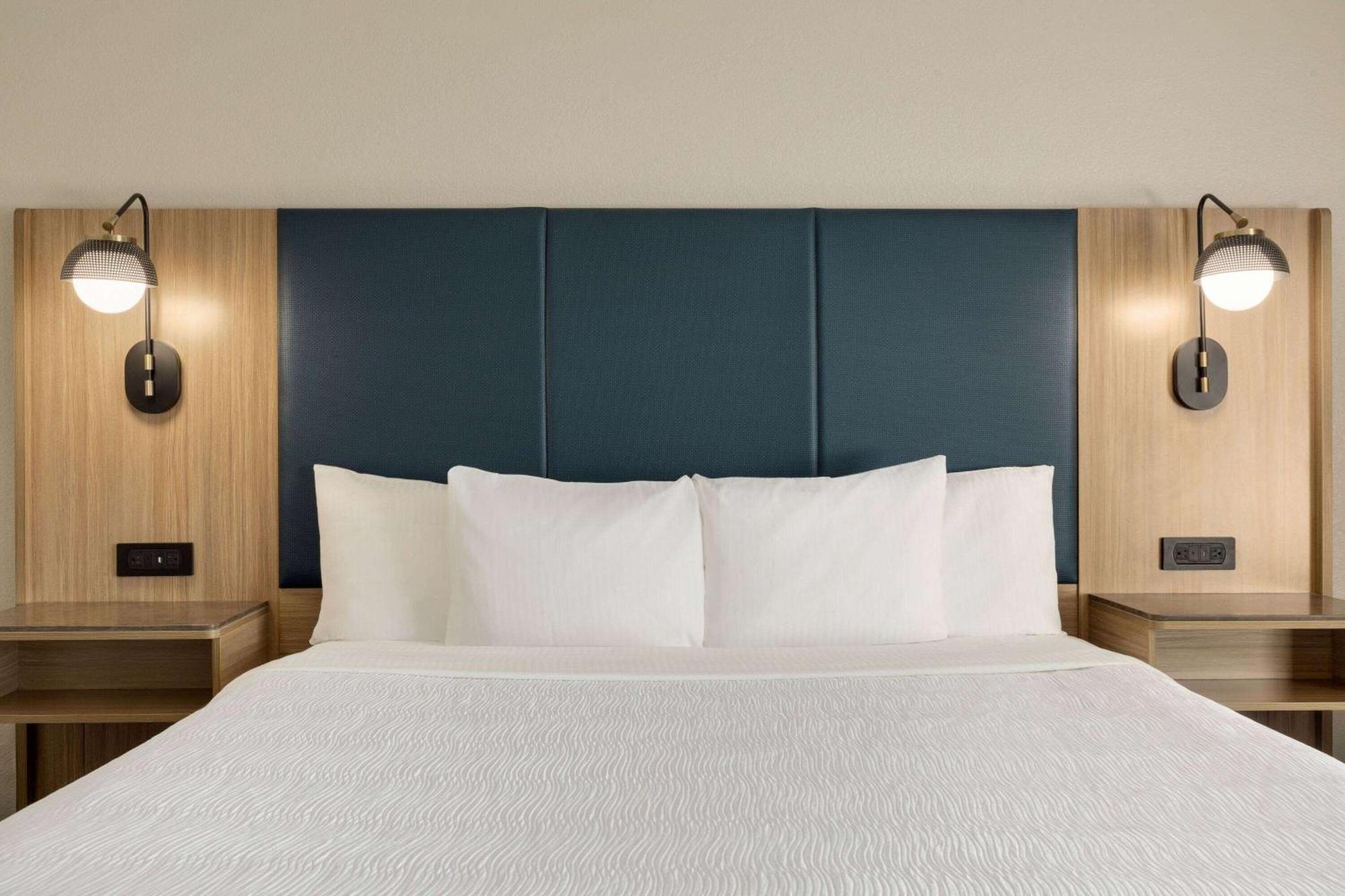 La Quinta By Wyndham Austin Southwest Hotel Екстериор снимка